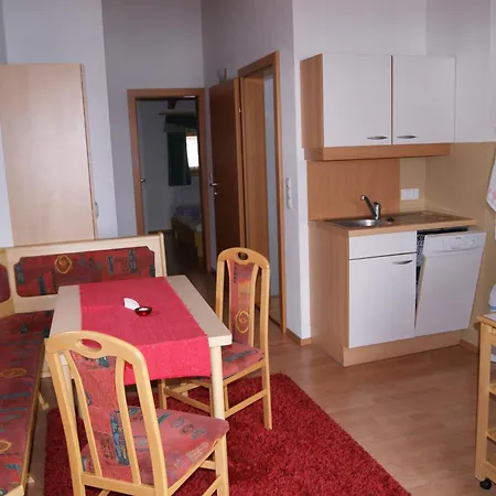 Artho ノイシュティフト・イム・シュトゥーバイタール